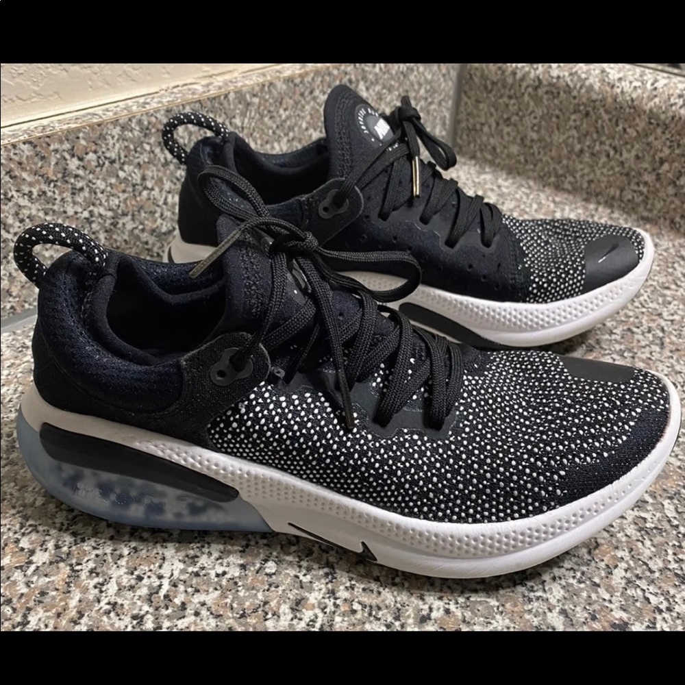 nike women's joyride run flyknit running shoes